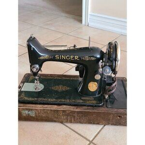 Antique Vintage 1931 Portable Singer Sewing Machine Working with Wood Cover Case